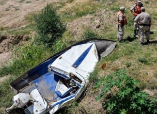 PARANÁ – FUERTÍSIMO CHOQUE DE UNA LANCHA CONTRA UNA TOMA DE AGUA: BUSCAN UN DESAPARECIDO