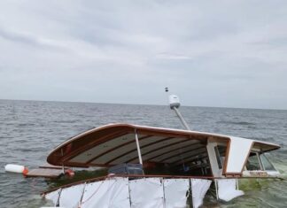 SE HUNDIÓ UN CLÁSICO DE MADERA QUE NAVEGABA HACIA PUNTA DEL ESTE