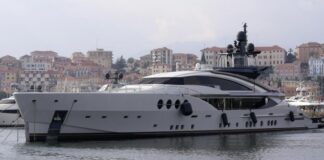 ITALIA INVESTIGA SI UN SUPERYATE EN LA TOSCANA ES DE PROPIEDAD RUSA