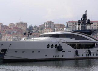 ITALIA INVESTIGA SI UN SUPERYATE EN LA TOSCANA ES DE PROPIEDAD RUSA