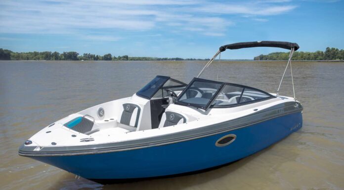 HOY EN ESLORAS PRESENTAMOS LA LANCHA KLASE A 235