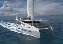 CATAMARÁN SOLAR – ELÉCTRICO ZEN 50, EL PRIMERO EN PRODUCCIÓN QUE CUENTA CON UNA VELA DE ALA