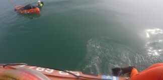 MURIÓ UN TURISTA MIENTRAS PESCABA EN UN KAYAK FRENTE A LAS COSTAS DE MAR CHIQUITA