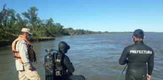 CORRIENTES I BUSCAN A UN HOMBRE QUE DESAPARECIÓ EN EL RÍO PARANÁ MIENTRAS NAVEGABA JUNTO A SU AMIGO