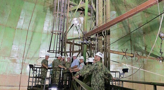 LA MARINA DE LOS EEUU CERRARÁ LOS TANQUES DE COMBUSTIBLE BÚNKER SUBTERRÁNEOS MÁS GRANDES DEL MUNDO