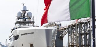 TANKOA S501, EL CUARTO MEGAYATE HÍBRIDO DE LA SERIE DE 50 METROS BOTADO EN GÉNOVA