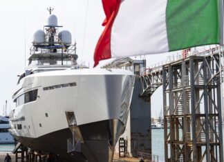 TANKOA S501, EL CUARTO MEGAYATE HÍBRIDO DE LA SERIE DE 50 METROS BOTADO EN GÉNOVA