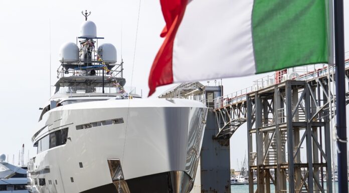 TANKOA S501, EL CUARTO MEGAYATE HÍBRIDO DE LA SERIE DE 50 METROS BOTADO EN GÉNOVA