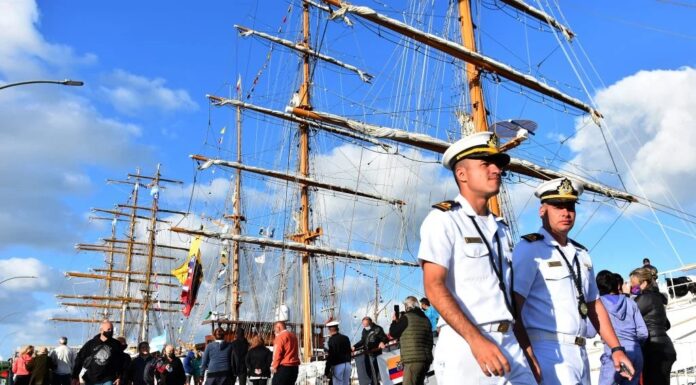 MAR DEL PLATA – LA FRAGATA LIBERTAD Y LOS GRANDES VELEROS DE AMÉRICA VIVEN SU FIESTA PUERTAS ABIERTAS