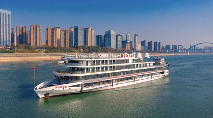 UNO DE LOS VEHÍCULOS ELÉCTRICOS MÁS GRANDE DEL MUNDO ES UN BARCO Y ES CHINO