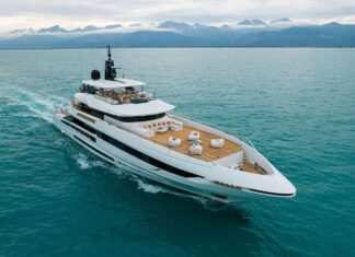 MANGUSTA OCEANO 50 RECIBE EL PREMIO “BEST OF SHOW” EN EL 63º SALÓN NÁUTICO INTERNACIONAL DE FORT LAUDERDALE