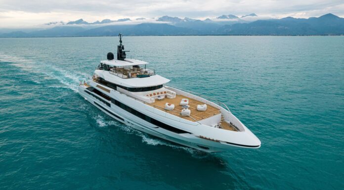 MANGUSTA OCEANO 50 RECIBE EL PREMIO “BEST OF SHOW” EN EL 63º SALÓN NÁUTICO INTERNACIONAL DE FORT LAUDERDALE