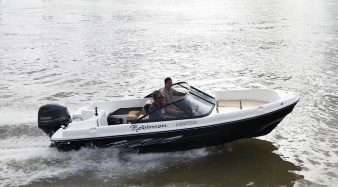 TRUCKER – ROBINSON MANTRA, UNA EMBARCACIÓN MULTIPROPÓSITO