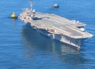 ¿QUE HACE EL PORTAAVIONES ESTADOUNIDENSE USS KITTY HAWK EN URUGUAY?