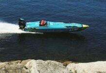 ESPAÑA – UNA LANCHA DE CARRERA MATA A UN BAÑISTA QUE NADABA EN UNA PLAYA DE A CORUÑA