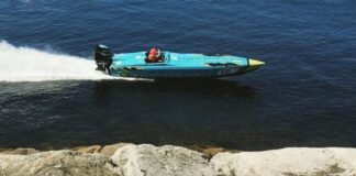 ESPAÑA – UNA LANCHA DE CARRERA MATA A UN BAÑISTA QUE NADABA EN UNA PLAYA DE A CORUÑA