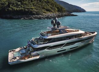 ITALIA – FLOATING LIFE CELEBRA SUS 20 AÑOS DE ÉXITO EN EL SECTOR DE LA GESTIÓN DE YATES