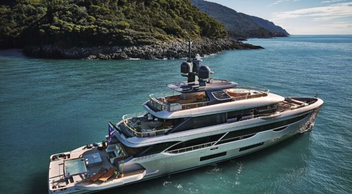 ITALIA – FLOATING LIFE CELEBRA SUS 20 AÑOS DE ÉXITO EN EL SECTOR DE LA GESTIÓN DE YATES