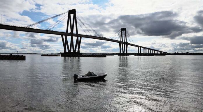 HOY EN ESLORAS PRESENTAMOS LA ROBINSON MANTRA EN DOS VERSIONES