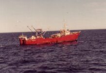 DOS PESQUEROS CHOCARON EN ALTA MAR FRENTE A PUERTO DESEADO