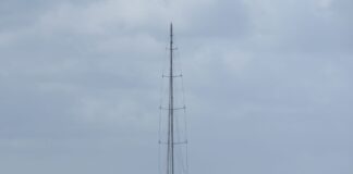 URUGUAY – SUPER VELERO FONDEÓ FRENTE A LA PALOMA: VALE 50 MILLONES DE DÓLARES Y SU MÁSTIL ES EL MÁS ALTO DEL MUNDO CON 88 METROS