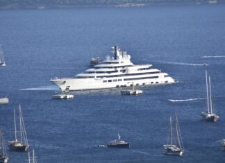 ITALIA CONFISCA EL SUPUESTO YATE DE PUTIN VALORADO EN 650 MILLONES DE EUROS