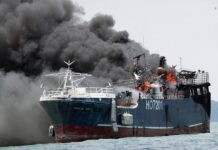 SE INCENDIÓ UN PESQUERO FRENTE A LAS COSTAS DE PANAMÁ