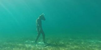 ENCONTRARON UNA EXTRAÑA FIGURA EN EL FONDO DEL UN LAGO EN NEUQUÉN