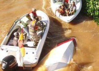 VOLCARON DOS LANCHAS DURANTE LA LARGADA DE LA FIESTA NACIONAL DEL SURUBÍ EN GOYA (VIDEOS)