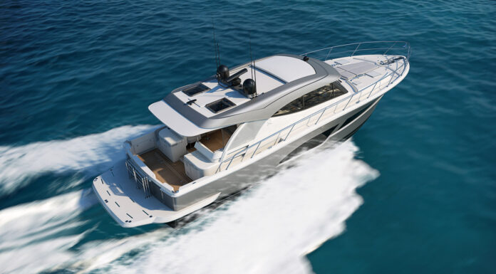 RIVIERA CELEBRA EL ESTRENO MUNDIAL DEL SUV 465