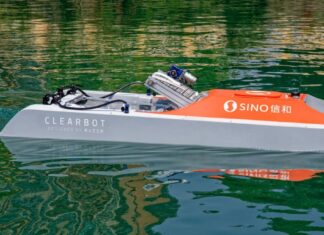 CELARBOT NEO: EL BARQUITO INTELIGENTE QUE RECOGE UNA TONELADA DE PLÁSTICO POR DÍA