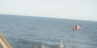 MAR ARGENTINO – PREFECTURA AERO EVACUÓ DE URGENCIA A UN TRIPULANTE ENFERMO (VIDEO)