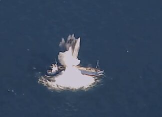 VIDEO – LA FUERZA AÉREA DE EEUU PRUEBA UNA BOMBA QUE HUNDE BARCOS EN EL GOLFO DE MÉXICO
