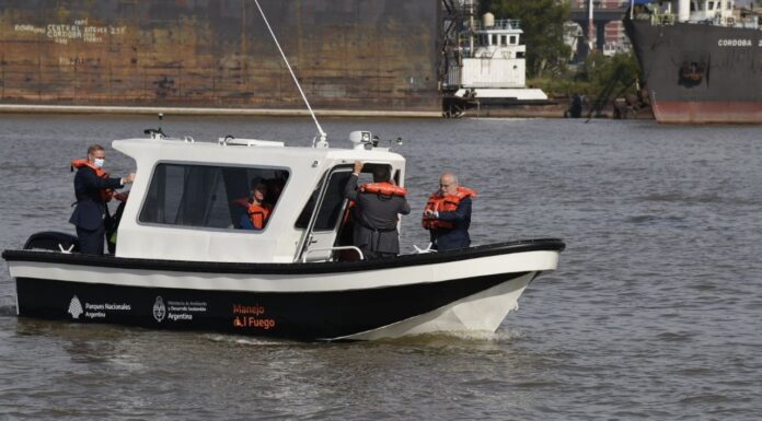 SE SUMAN CINCO NUEVAS EMBARCACIONES PARA PREVENIR Y DETECTAR INCENDIOS EN EL DELTA DEL PARANÁ