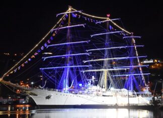LA FRAGATA “LIBERTAD” VISITÓ TIERRAS DEL ALMIRANTE BROWN