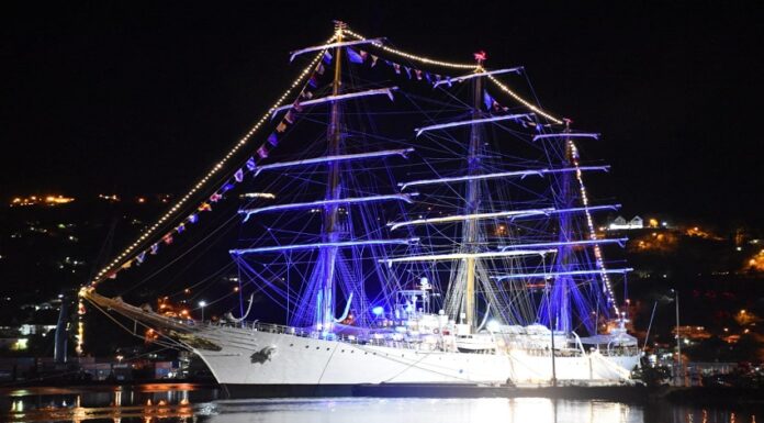 LA FRAGATA “LIBERTAD” VISITÓ TIERRAS DEL ALMIRANTE BROWN