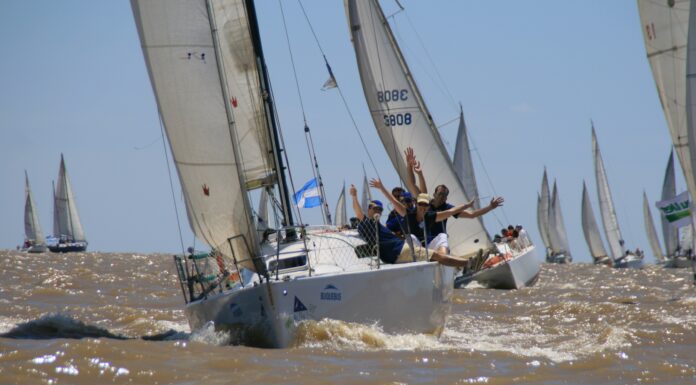 EL YACHT CLUB SAN ISIDRO CELEBRA SUS 106 AÑOS CON UNA REGATA ANIVERSARIO
