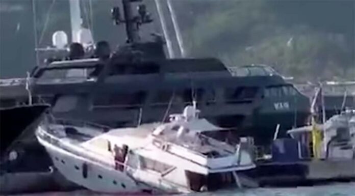 YATE GOLPEA UN MUELLE EN LA SPEZIA Y COMIENZA A HUNDIRSE: EL VIDEO