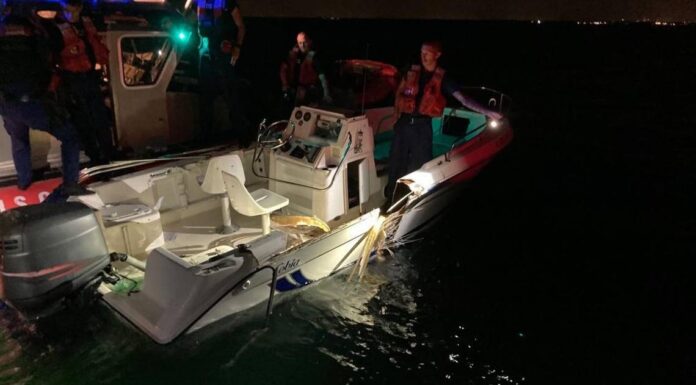 AL MENOS DOS MUERTOS Y 10 HERIDOS TRAS EL CHOQUE DE DOS LANCHAS CERCA DE KEY BISCAYNE EN FLORIDA