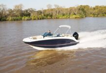 HOY EN ESLORAS PRESENTAMOS LO ÚLTIMO DE BERMUDA, LA “DISCOVERY 230”