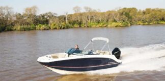 HOY EN ESLORAS PRESENTAMOS LO ÚLTIMO DE BERMUDA, LA “DISCOVERY 230”