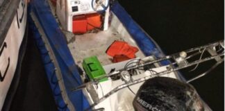 MISTERIO – ENCONTRARON UNA LANCHA A LA DERIVA SIN TRIPULANTES Y SU DUEÑO NO APARECE