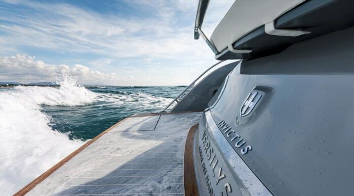 NUEVO YATE INVICTUS CON CUBIERTAS DE MARMOL (PISOS Y PLANCHADA)