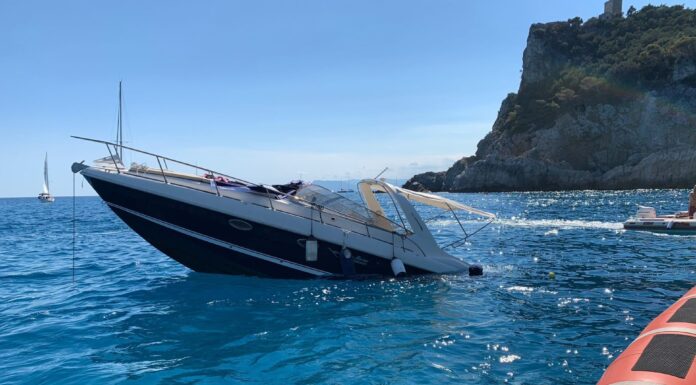 ITALIA – NAUFRAGA UN SPORT CRUISER DE 10 METROS Y SUS TRIPULANTES FUERON RESCATADOS SANOS Y SALVOS
