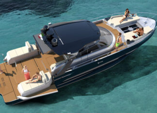 470 REGINA, FIM PRESENTA EL BARCO CON PISCINA DE PROA