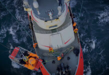 RESCATE EN EL MAR: PREFECTURA AERO EVACUÓ A UN TRIPULANTE DE UN PESQUERO