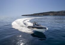 NUEVO MODELO FUERA DE BORDA DEPORTIVO INVICTUS GHT320S LISTO PARA SU DEBUT MUNDIAL EN CANNES 2022