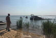 SE HUNDIÓ UN YATE DE 44 PIES EN LA COSTA DE PASO DE LA PATRIA