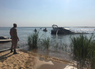 SE HUNDIÓ UN YATE DE 44 PIES EN LA COSTA DE PASO DE LA PATRIA