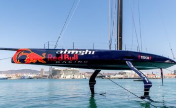 ALINGHI RED BULL RACING PRESENTA EL BARCO DE LA AMERICA’S CUP